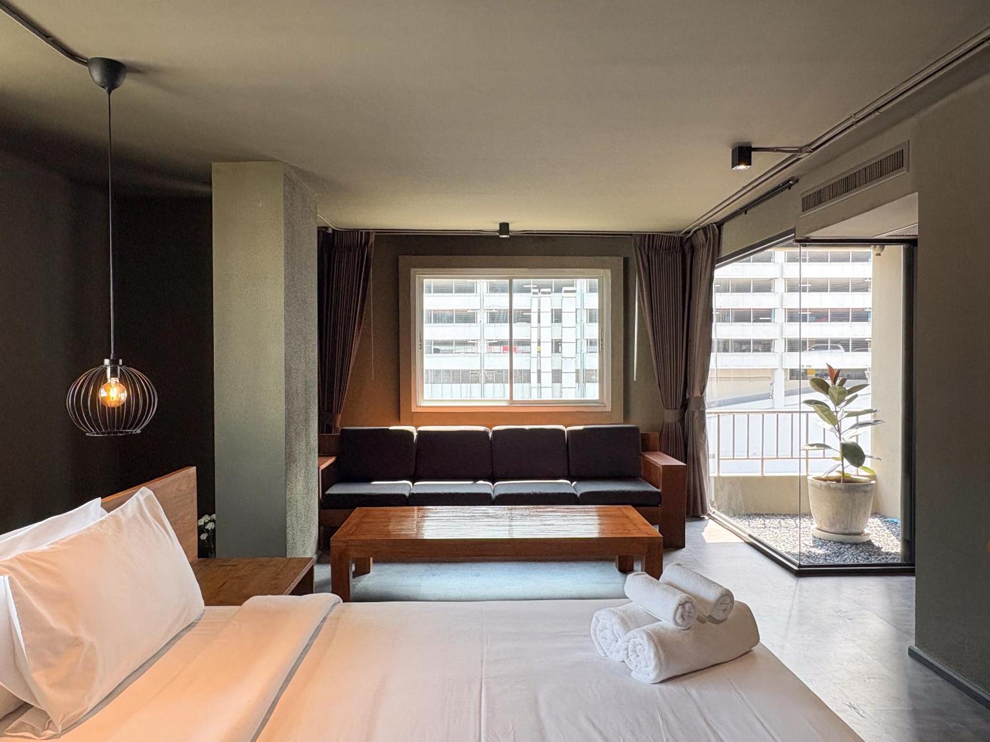 Centric Place Hotel Bangkok Exterior foto