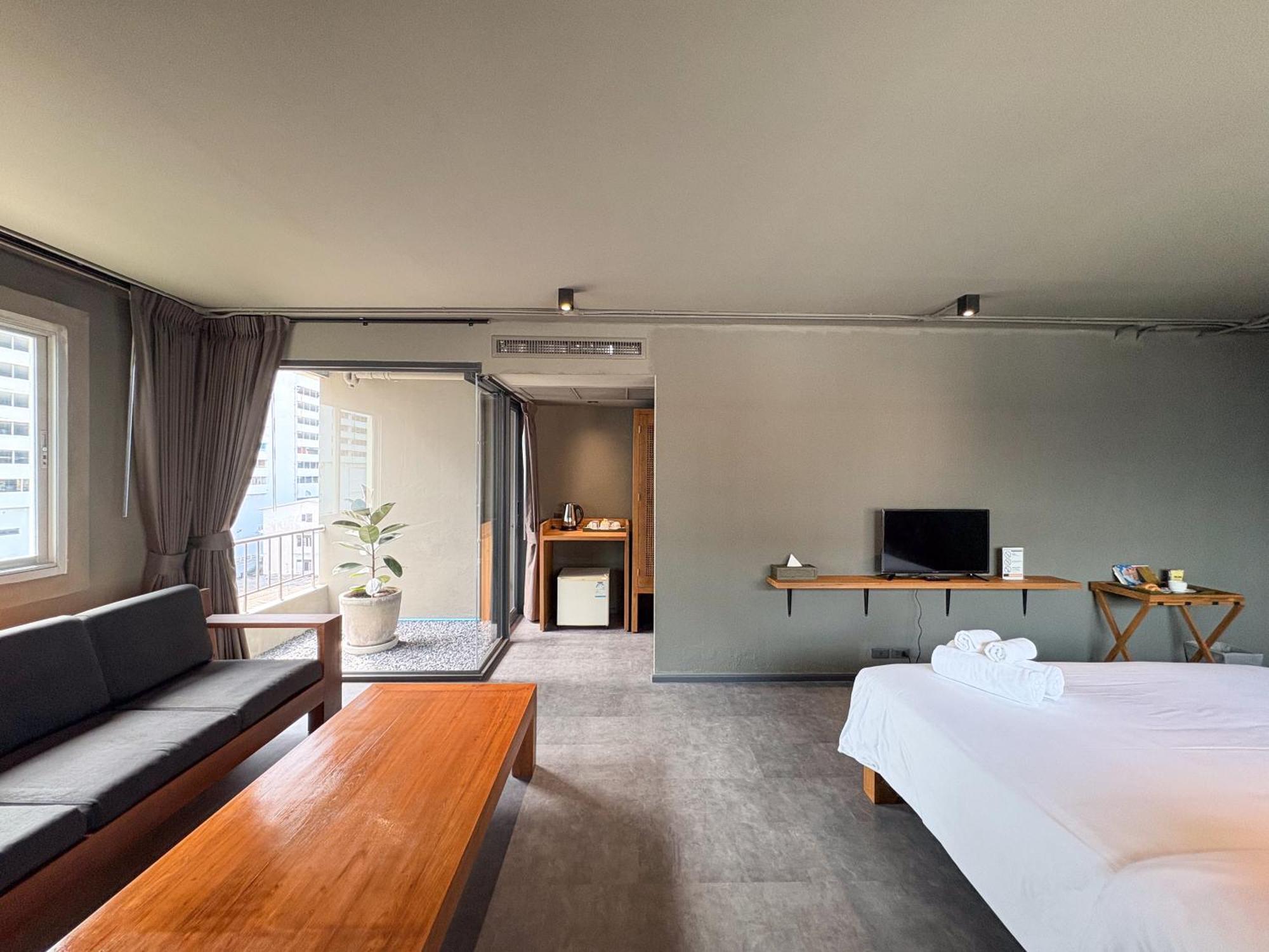 Centric Place Hotel Bangkok Exterior foto