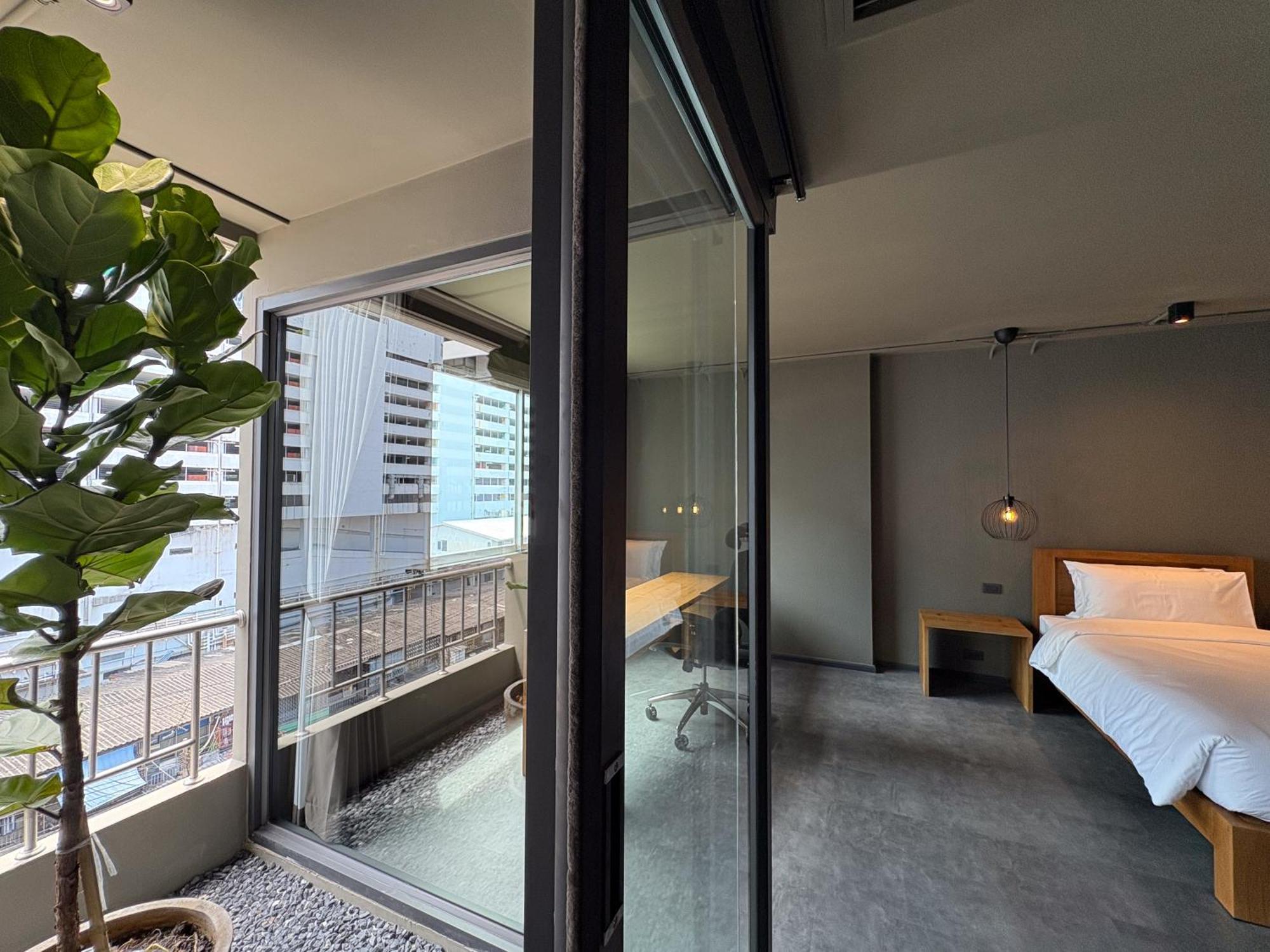 Centric Place Hotel Bangkok Exterior foto