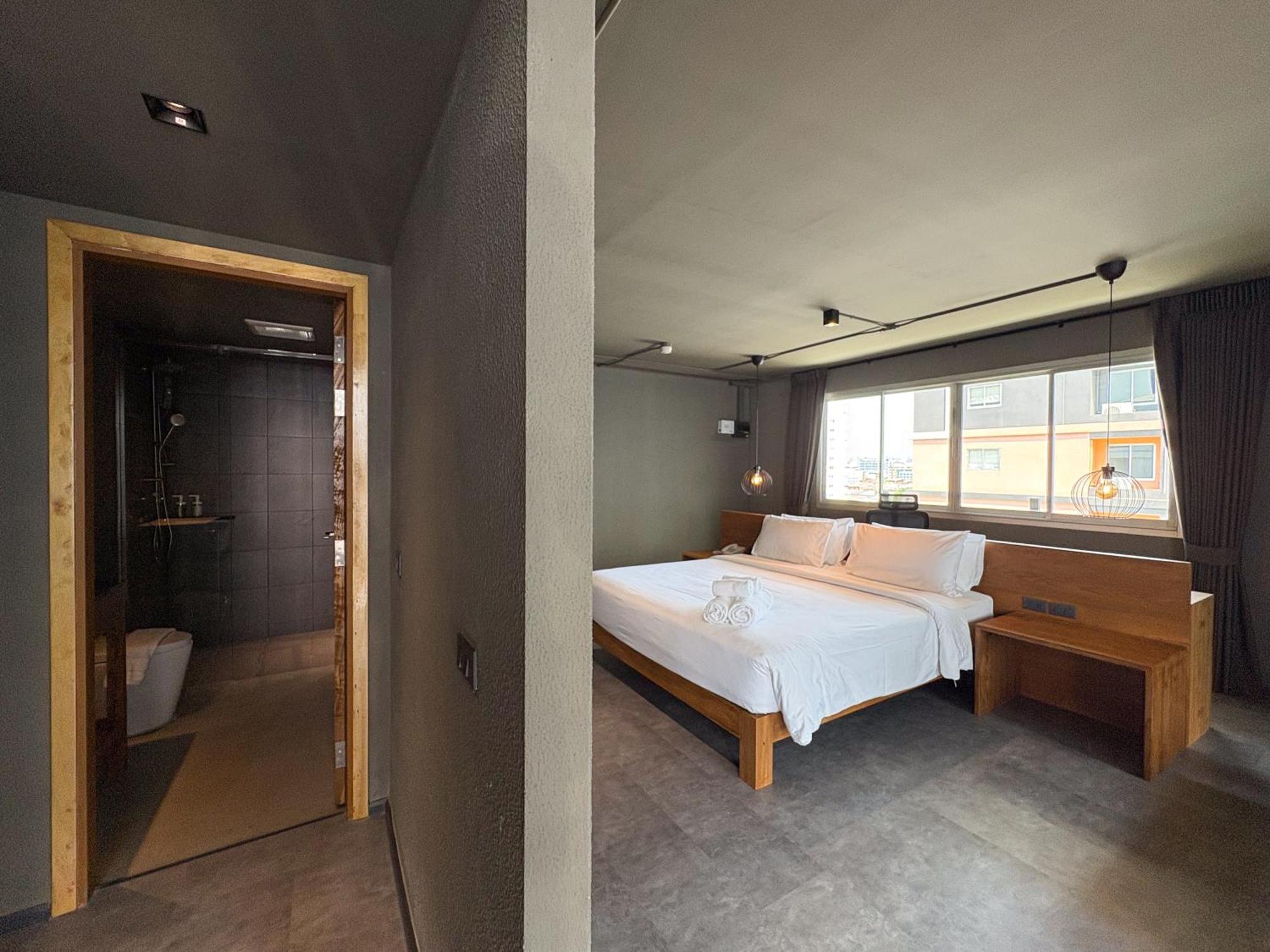 Centric Place Hotel Bangkok Exterior foto