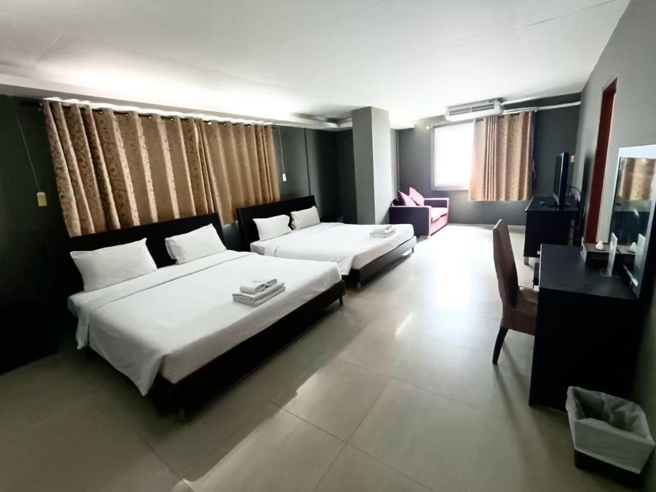 Centric Place Hotel Bangkok Exterior foto