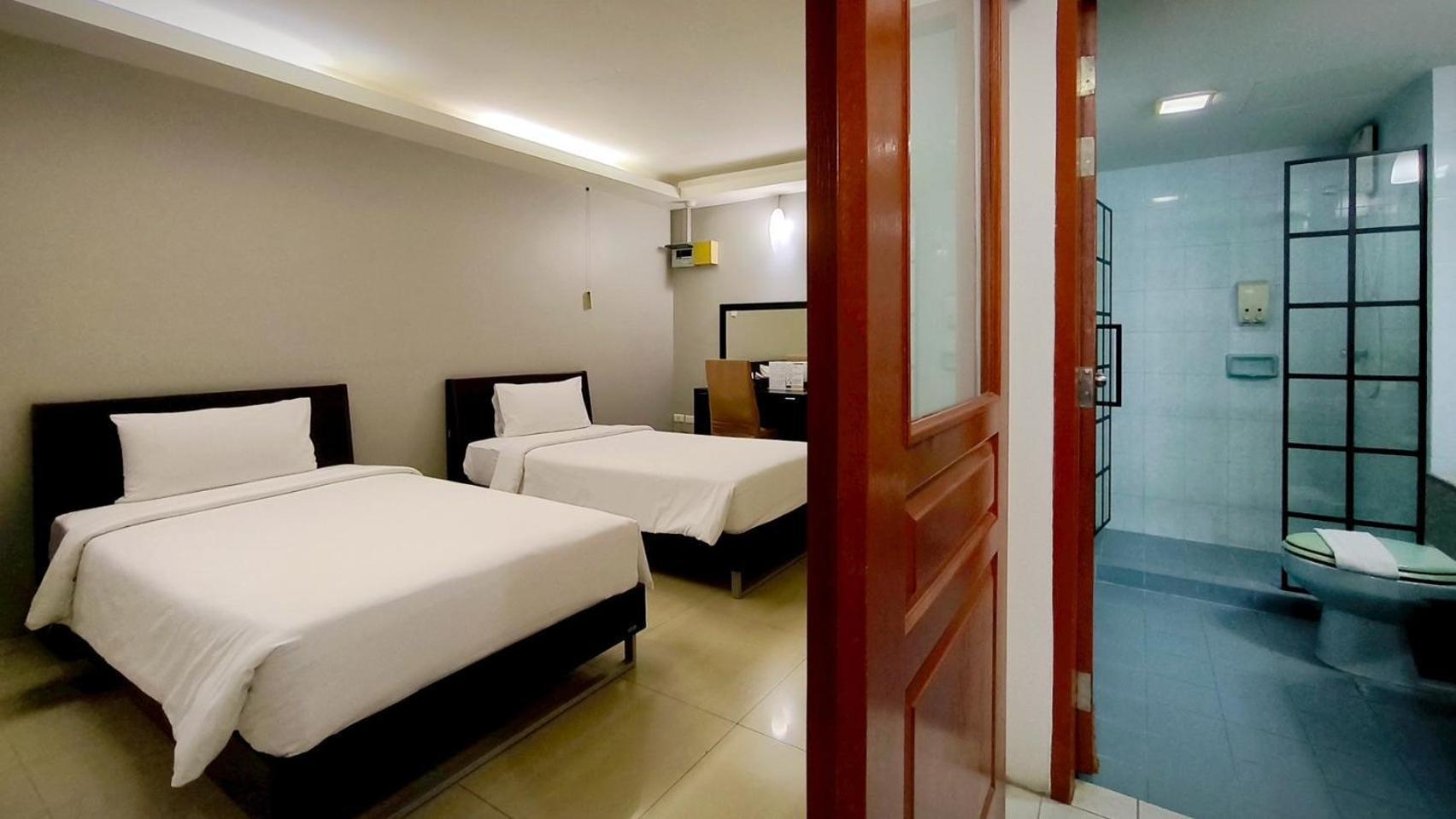 Centric Place Hotel Bangkok Exterior foto